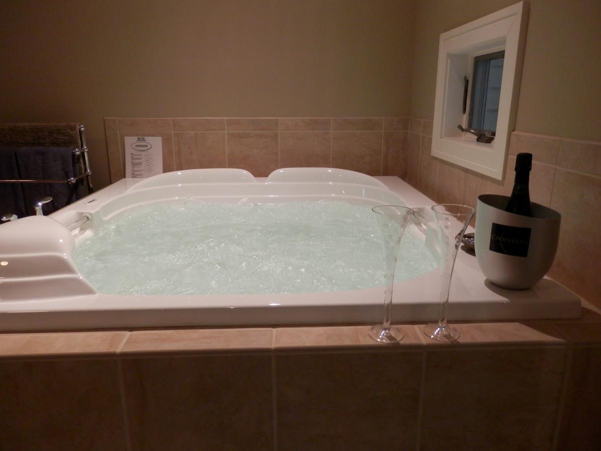 הולנד Pigeon Creek Inn - Adults Only מראה חיצוני תמונה